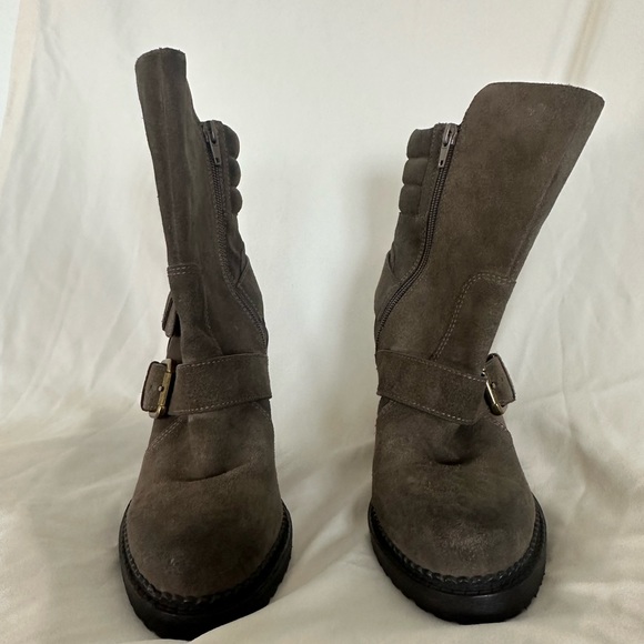 NWB JEAN MICHEL CAZABAT BROWN SUEDE GOLD BUCKLE ANKLE BOOTIE CHUNKY HEEL 9 - Picture 3 of 8